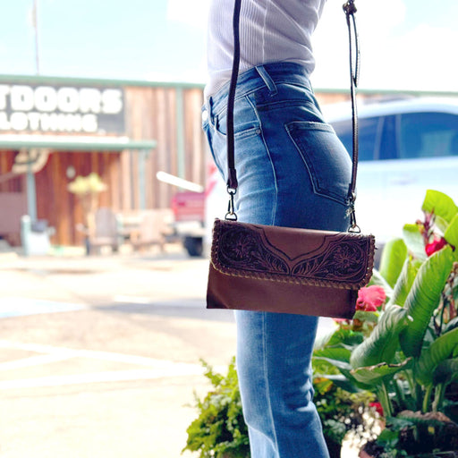 Scout Leather Co. Cassidy Crossbody Purse WOMEN - Accessories - Handbags - Crossbody bags Scout Leather Goods