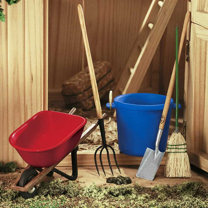 Breyer Stable Cleaning Set