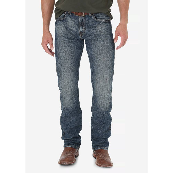 Wrangler Men's Retro Slim Fit Straight Leg Jean MEN - Clothing - Jeans Wrangler   